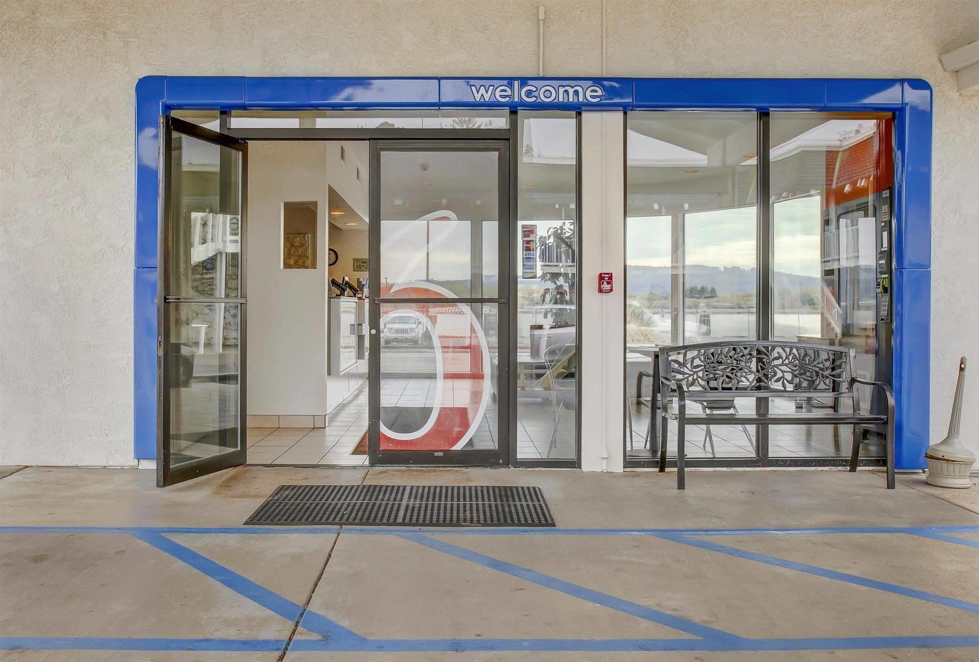 Motel 6-Coos Bay, Or Екстер'єр фото